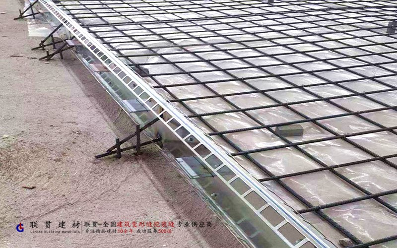 玉溪市LG160-3000镀锌钢板铠装缝案例